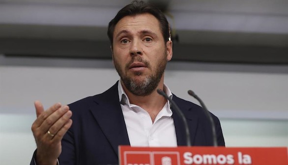 El PSOE redobla su acoso a los barones contrarios a Sánchez