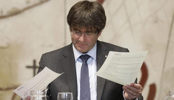 Puigdemont dice que no aceptará una suspensión de sus atribuciones