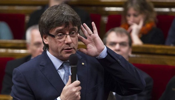 El Constitucional suspende el pleno del Parlament del lunes