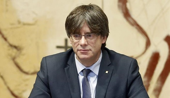 Declarar la independencia no entra en los planes de Puigdemont... por ahora