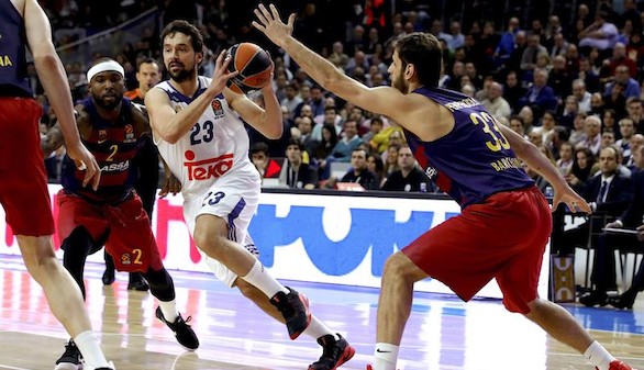 El Madrid se aprovecha de un Barcelona desahuciado |85-69
