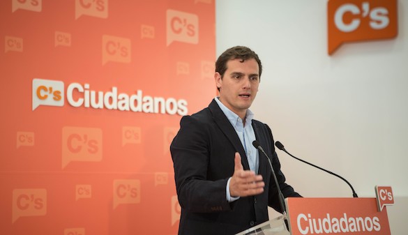 Rivera viaja a Venezuela para pedir 