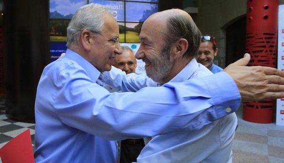 Rubalcaba regatea: 