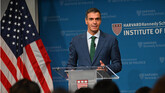 Estudiantes de Harvard acorralan a Sánchez y le preguntan por los casos de corrupción de su mujer y de su hermano