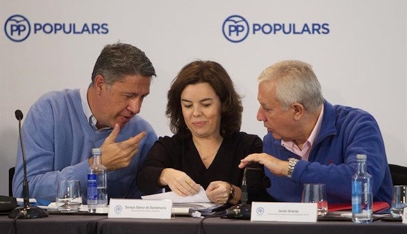 Sáenz de Santamaría reitera diálogo para todo salvo el referéndum