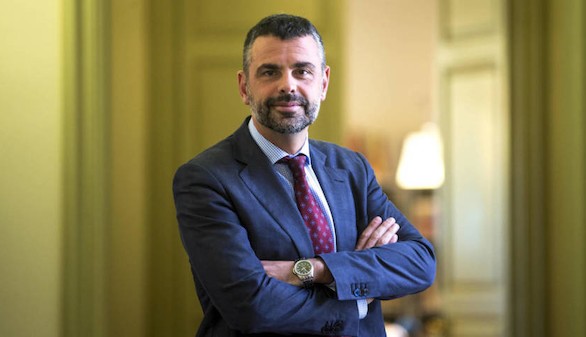 Santi Vila critica el papel 