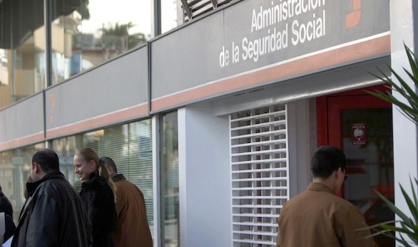 Pagamos 7.000 euros de media en Seguridad Social