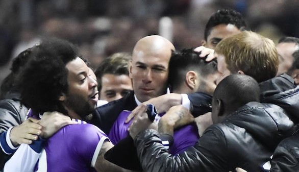 El Sevilla tambalea al Madrid pero no corta la racha de Zidane ni pasa | 3-3