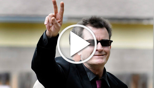 Charlie Sheen anuncia que porta el virus del sida
