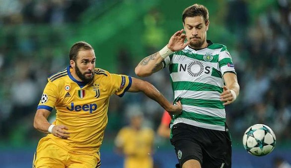 Higuaín salva a la Juventus en Portugal y se acerca a octavos | 1-1