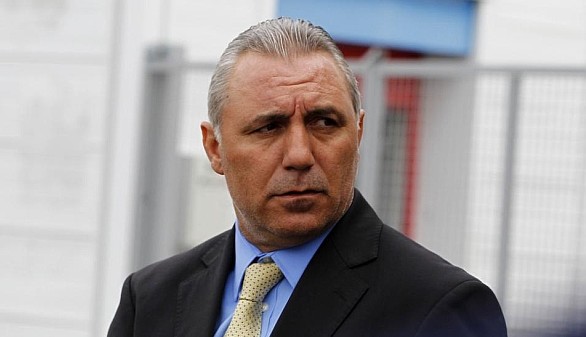 Soraya denunciará a Stoichkov por llamarla "franquista"