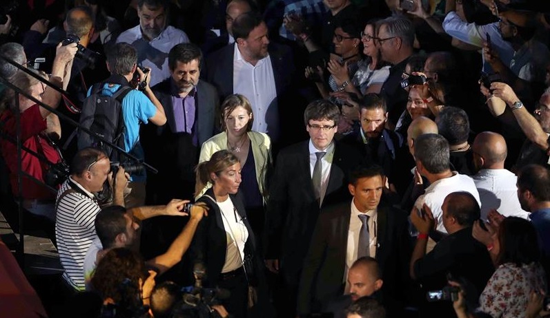 Puigdemont y Junqueras arrancan la campaña pese a su ilegalidad