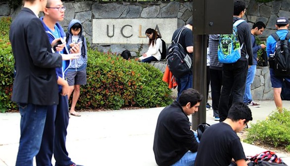Dos muertos en un tiroteo en un campus de Los Ángeles