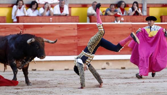 Feria de San Fermín. Cinco orejas y doble salida a hombros