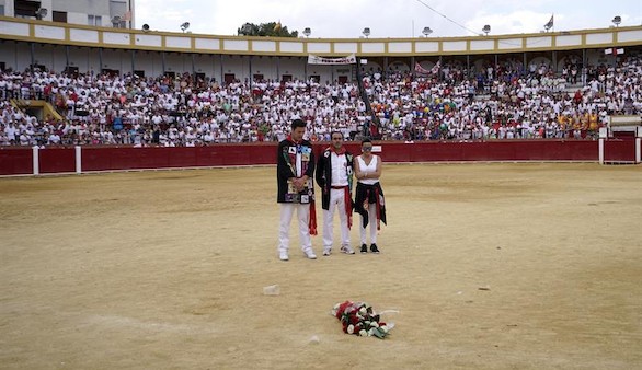 La Policía investiga las burlas a la muerte del torero Barrio
