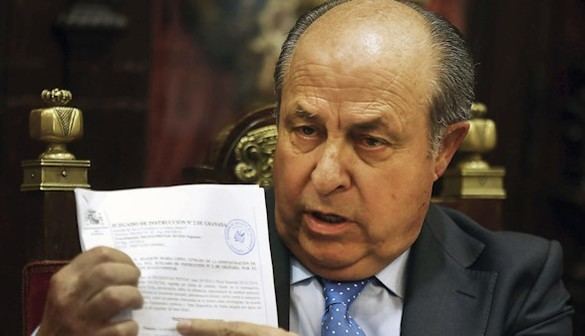 Dimiten el alcalde de Granada y la concejal de Urbanismo