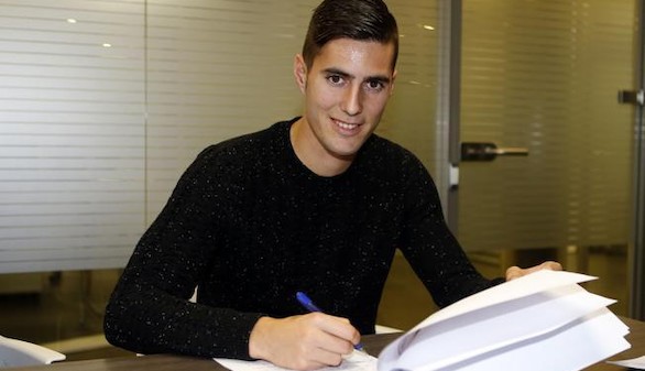 El Barça ficha a un canterano y le despide cuando se entera que escribió 
