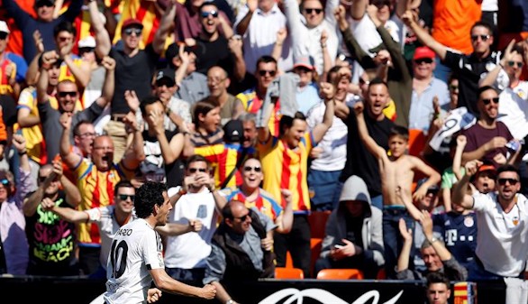 El Valencia respira con un gol de Negredo en la prolongación |2-1