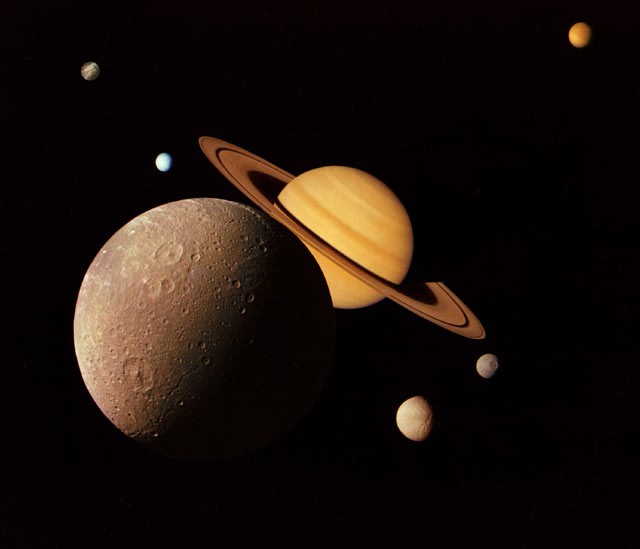 Montaje del Sistema Saturniano, fotografiado por la Voyager 2 en 1981. NASA