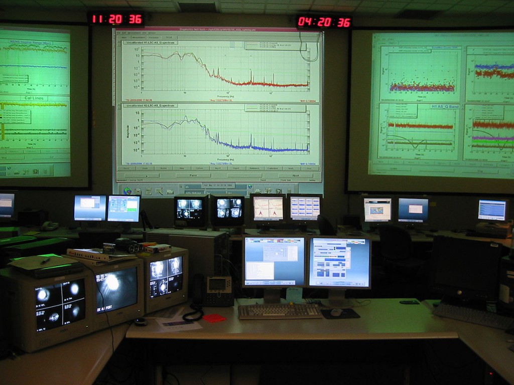 Puesto de mando del Observatorio de interferometría láser de ondas gravitatorias (LIGO), ubicada en Hanford Site, Livingston, Louisiana.