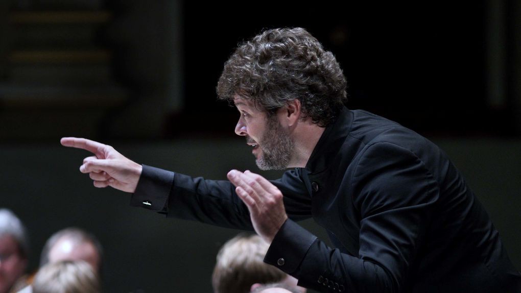 El director Heras-Casado, dirigiendo Elías en el Teatro Real (Foto: TR)