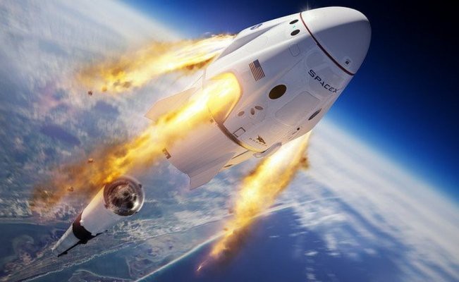 Recreación artística de la nave Dragon 2 abandonando la atmósfera terrestre (Fuente: NASA).