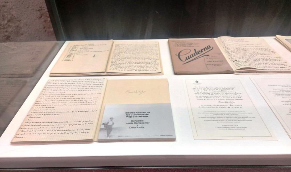 Facsímil de los cuadernos de viaje de Camilo José Cela