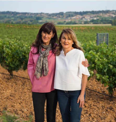 Yolanda (Enóloga y Directora Técnica) y Carolina García Viadero (Directora Comercial)
