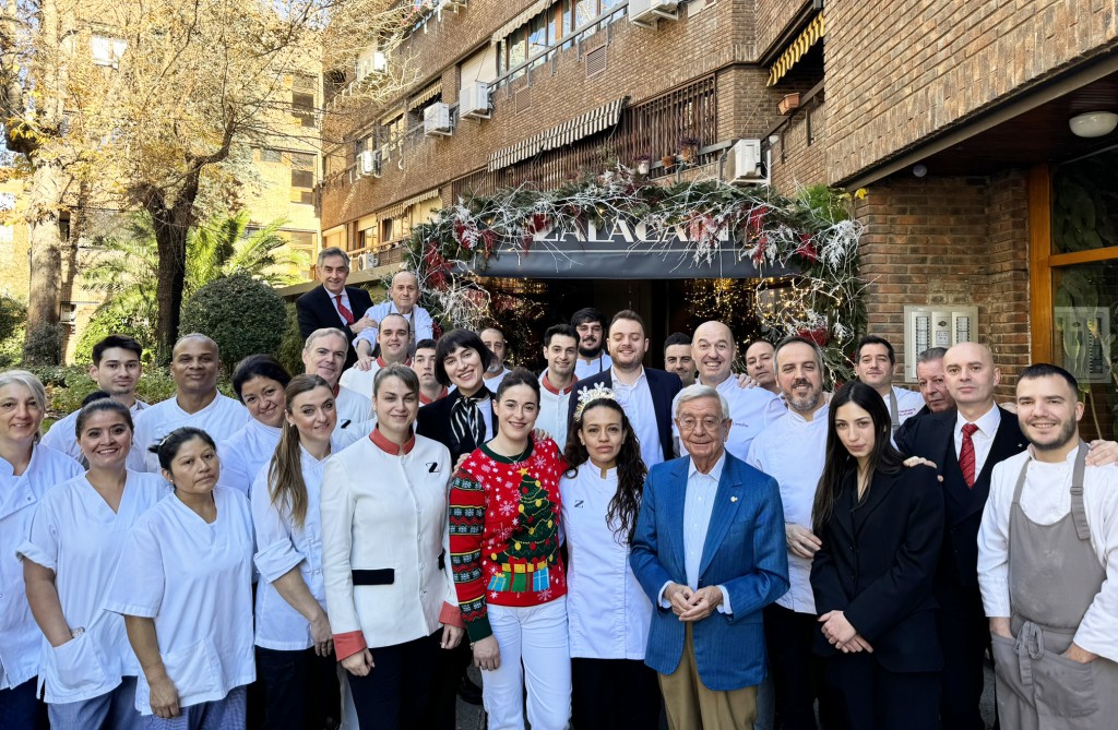 Rafael Anson con el equipo de Zalacaín en las pasadas Navidades.