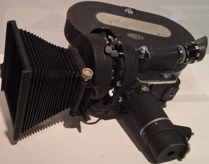 Cámara Arriflex 35 mm de la EOC