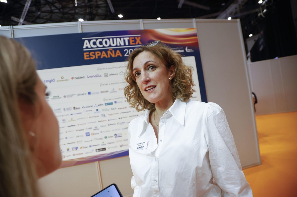 Emilio Martínez, Country Manager de TeamSystem en España, posa para EFE en el marco de su participación de la feria Accountex España 2025, este miércoles, en el recinto de Ifema, en Madrid. EFE/David Fernández