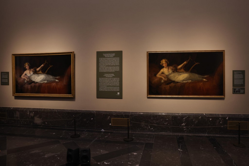La marquesa de Santa Cruz, de Goya, junto a su copia. Foto: EFE/Zipi Aragón 
