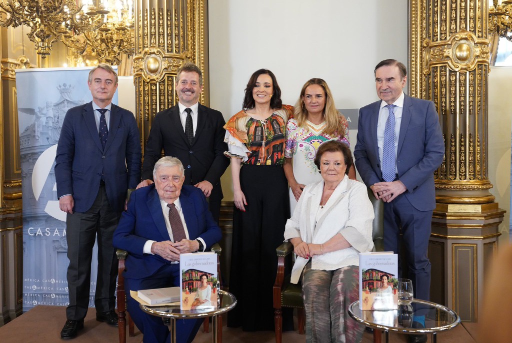 Foto de familia de la presentación | Casa de América