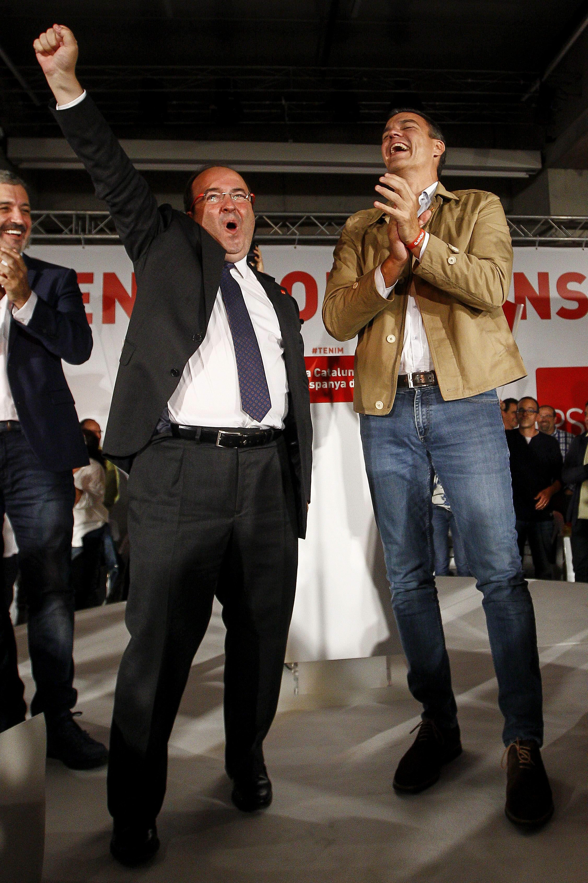 Miquel Iceta y Pedro Sánchez en la apertura de la campaña. Efe