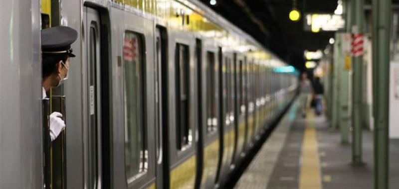 00:00 'LAST TRAIN', CHRIS JONGKIND, JAPÓN