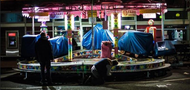 02:00 'WHEN THE FUN ENDS', GABRIEL LARMOUR, REINO UNIDO