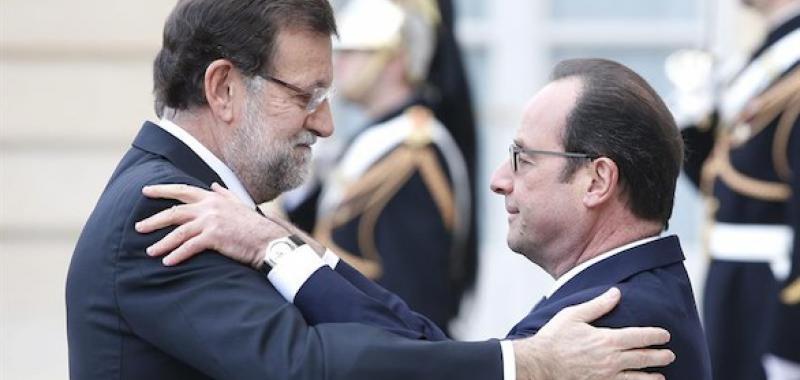 El mandatario francés recibió a Mariano Rajoy en la reunión internacional previa a la manifestación