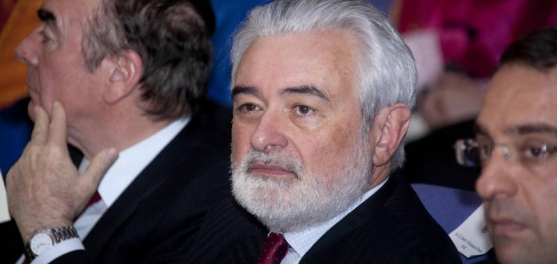 El actual presidente de la RAE, Darío Villanueva, entre los asitentes