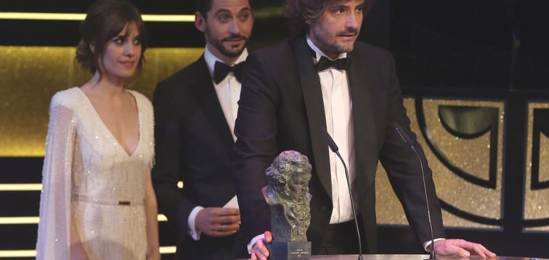 Pepe Domínguez recibe el Goya a la Mejor Dirección Artística, por 'La isla mínima'. Efe