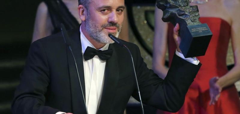  El actor Javier Gutiérrez recibe el premio a la Mejor Interpretación Masulina Protagonista, por su papel en 'La Isla Mínima'. Efe