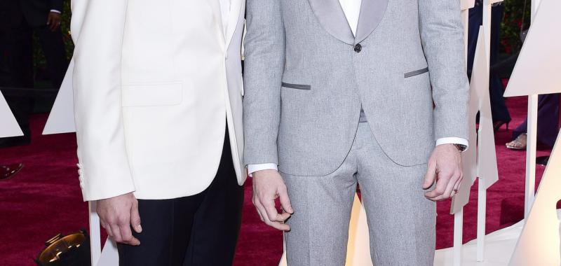 El conductor de la gala, Neil Patrick Harris, junto a su marido, David Burtka