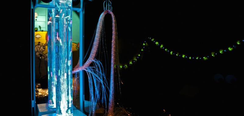 APARATO INTERACTIVO PARA DISTRAER A LOS NIÑOS EN TRATAMIENTOS PEDIÁTRICOS DOLOROSOS