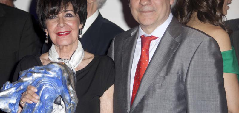 Concha Velasco y Casimiro García Abadillo, director de El Mundo