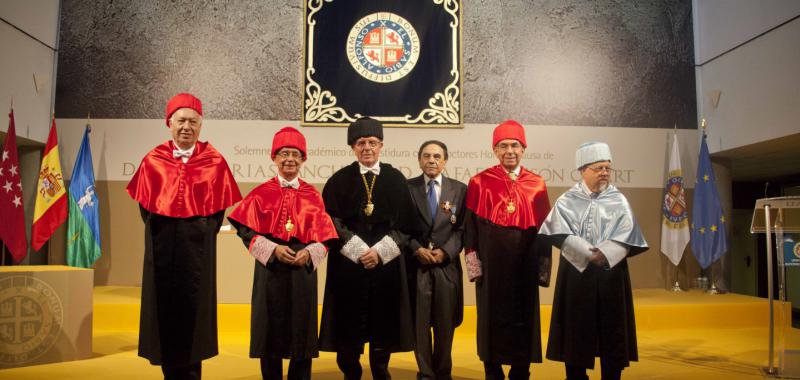 Investidura Doctor Honoris Causa de Rafael Anson y Óscar Arias. 