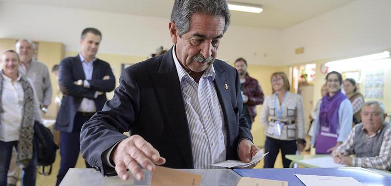 El presidente de Cantabria, Miguel Ángel Revilla