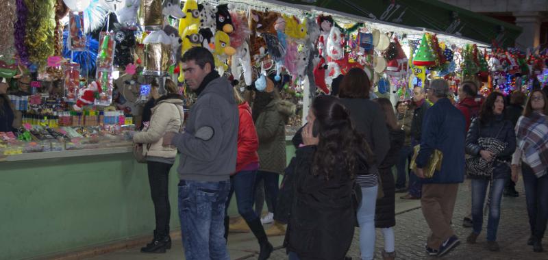 Puestos navideños en la Plaza Mayor de Madrid