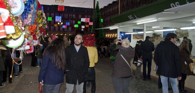 Puestos navideños en la Plaza Mayor de Madrid