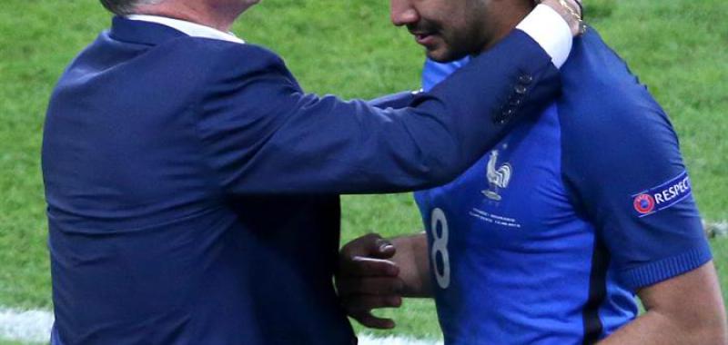 Payet, héroe del día, decidió el partido en el minuto 88 y se emocionó al salir del césped.