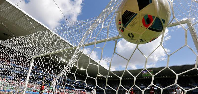 Bélgica encontró, al fin, el camino del gol, aunque no confluyera por medio de sus piezas más talentosas