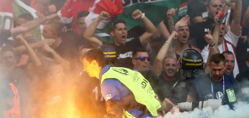 Una matizada lluvia de bengalas clausuró la algarabía húngara tras la consecución de su sorprendente posición